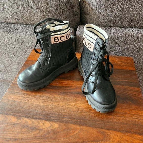 Girls BCBG combat boots size 12 - Picture 2 of 3